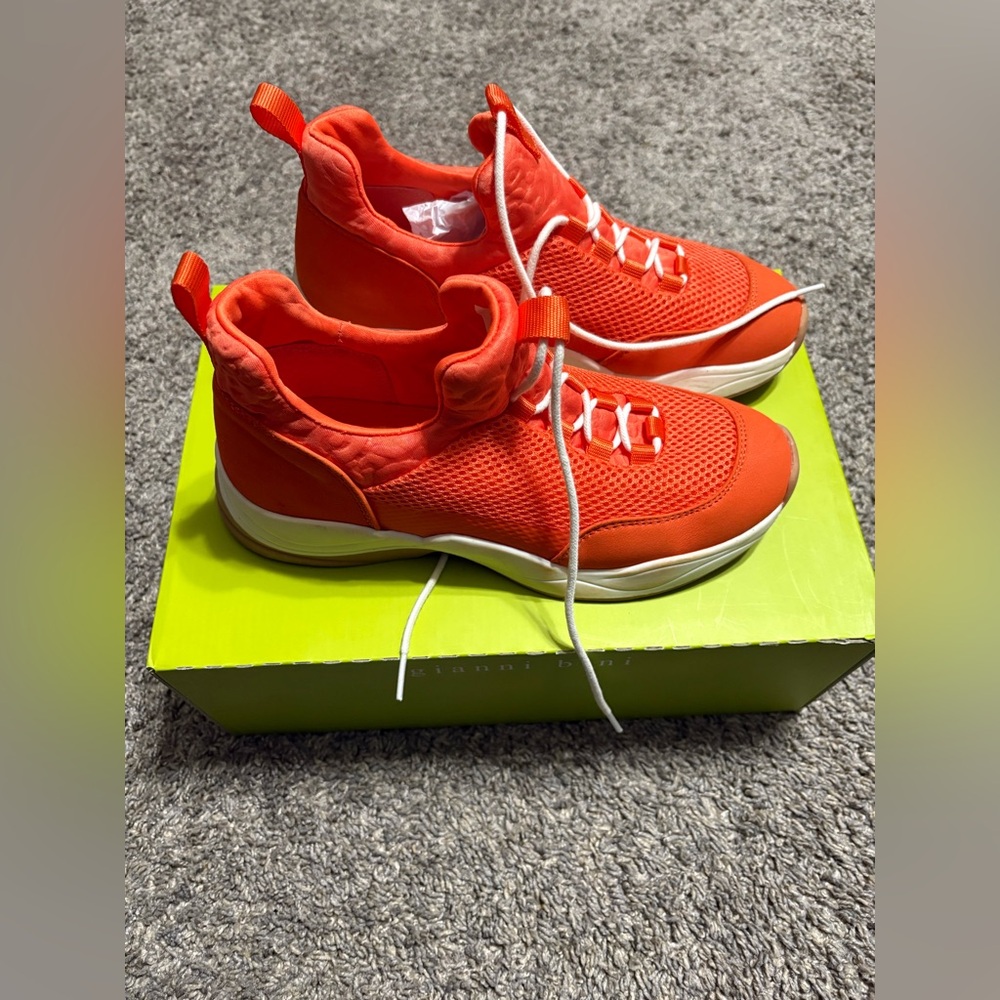 Gianni Bini Shoes Women’s SZ 7 Orange Rizwell Lace-Up Sneakers tennis shoes